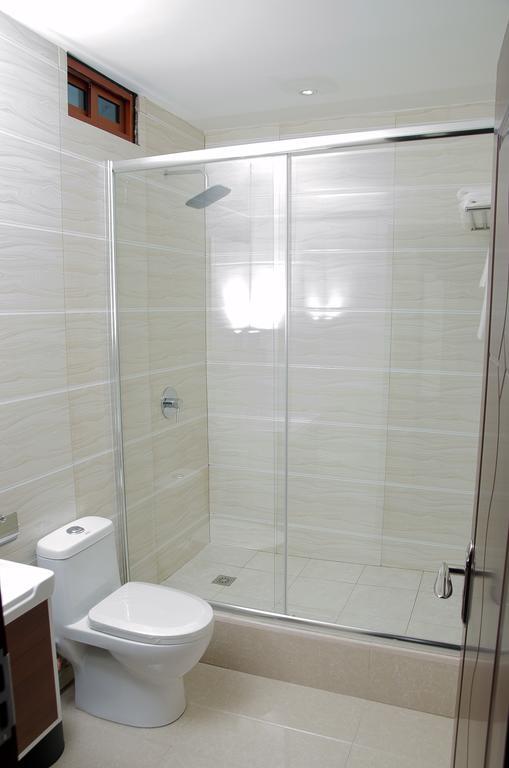Grand Diamond Hotel Trinidad Piarco Dış mekan fotoğraf