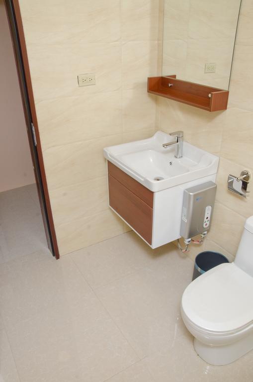 Grand Diamond Hotel Trinidad Piarco Dış mekan fotoğraf