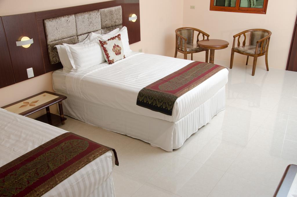 Grand Diamond Hotel Trinidad Piarco Dış mekan fotoğraf