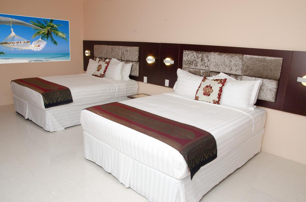 Grand Diamond Hotel Trinidad Piarco Dış mekan fotoğraf